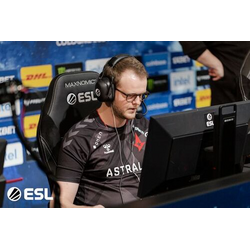 xyp9x