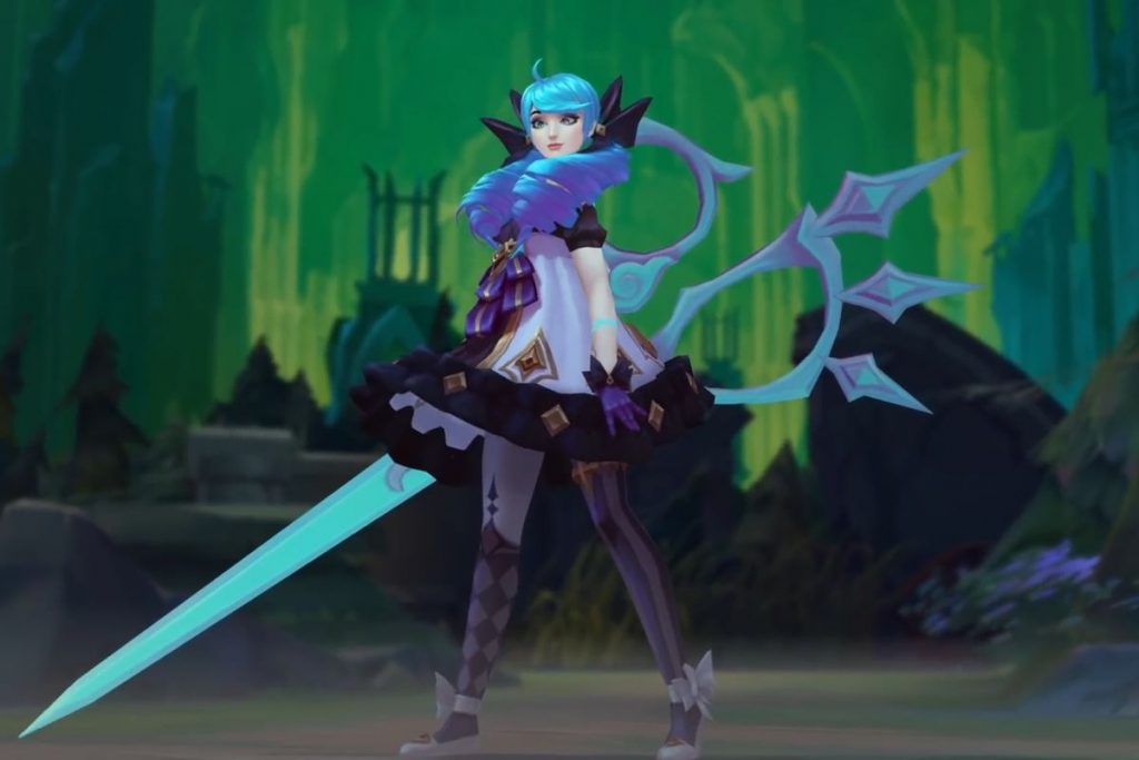Should you play Gwen, and should the pros play Gwen?