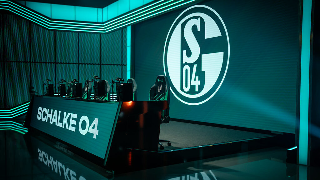 Schalke 04 releases Isma for racist remarks