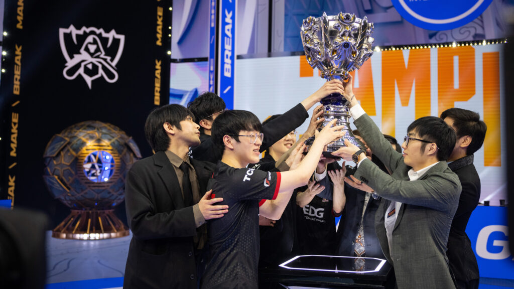 The League of Legends World Championship still has no double-elimination brackets, but VALORANT does.