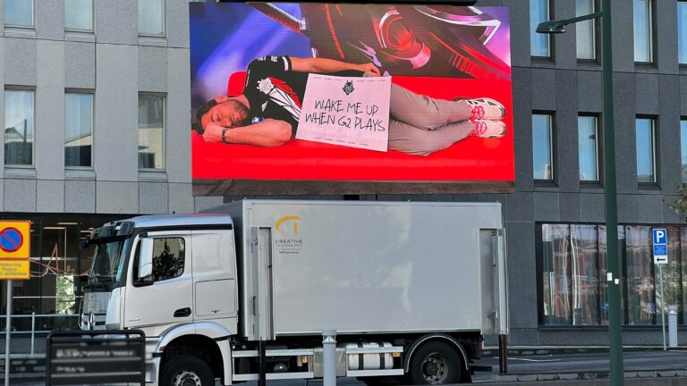 G2 Esports' truck has nothing to envy to Korean fans' messages. That, and the message is quite straightforward from ocelote. Pure banter.