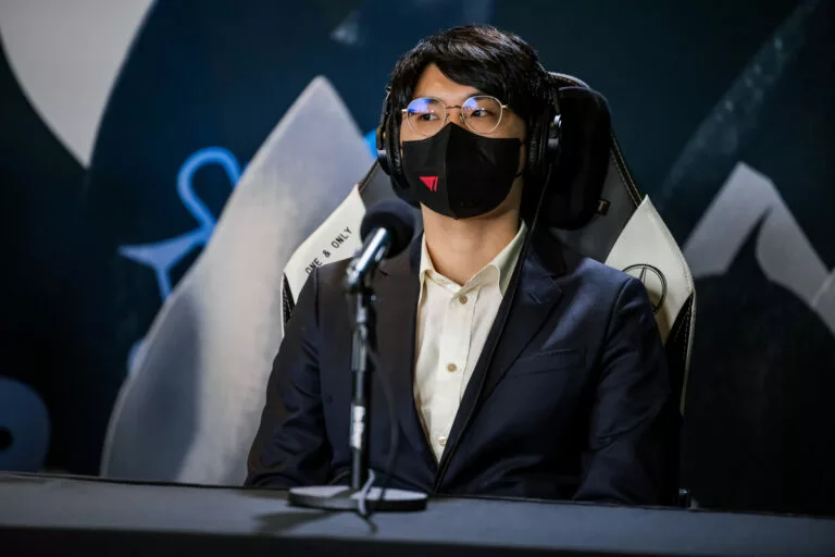 T1 head coach Bengi