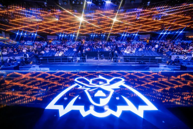 Worlds 2022 lighting issue
