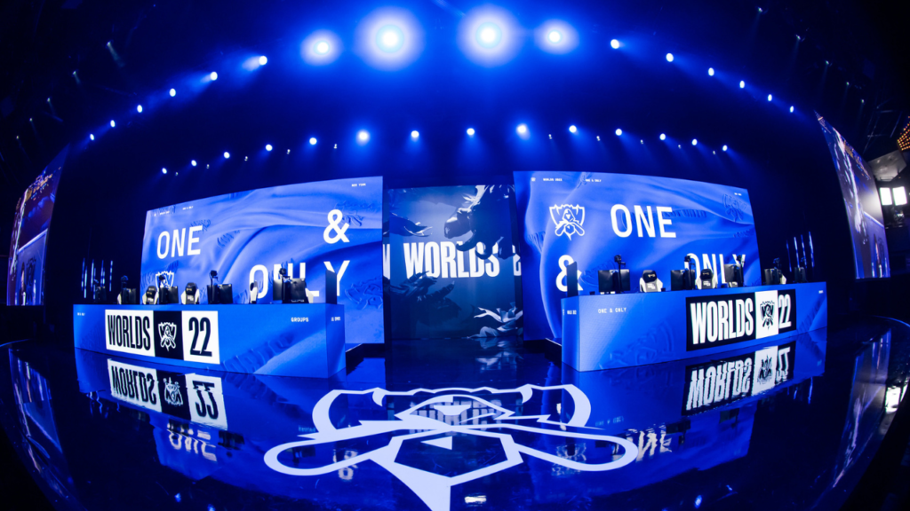 Worlds 2022: pro players ‘irritated’ by intense lighting on stage