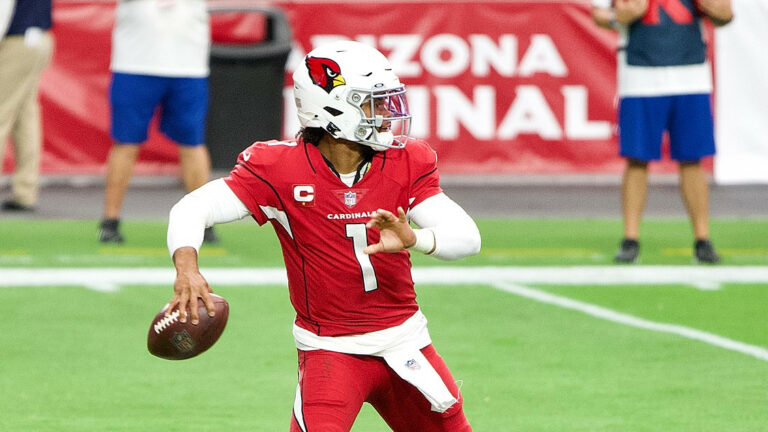 Image of Arizona Cardinals QB Kyler Murray during a game in 2020