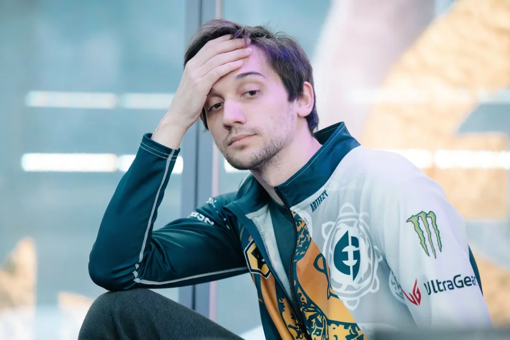 SabeRLight- calls Arteezy “trash” after Shopify misses TI 2024