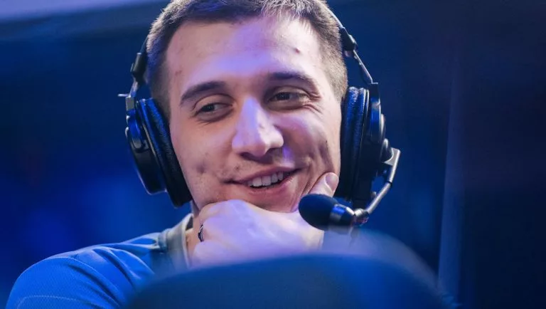 Arteezy Dota 2 retire