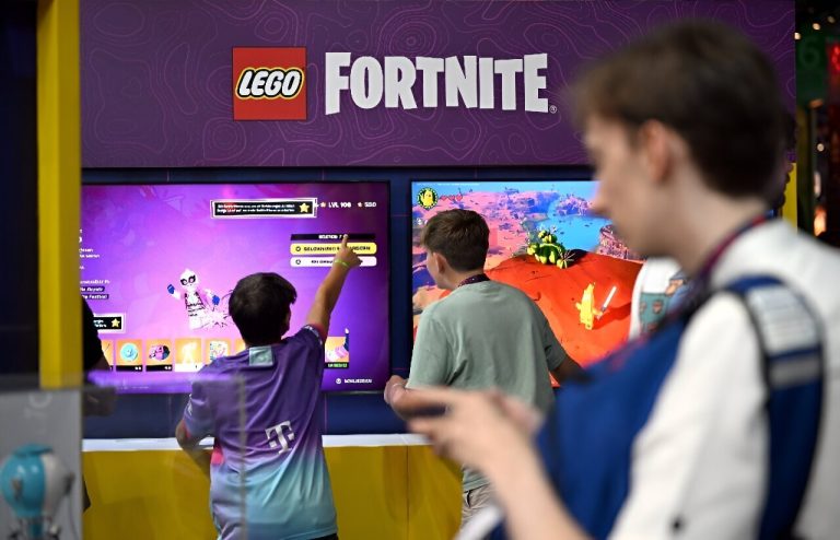 How to enable new Fortnite time limit feature header