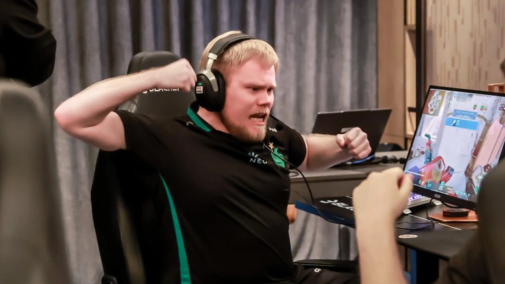 magisk with team falcons