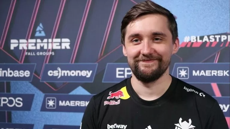 hooxi with g2 esports