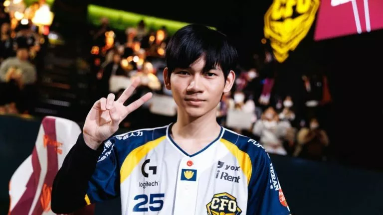 CFO player HongQ