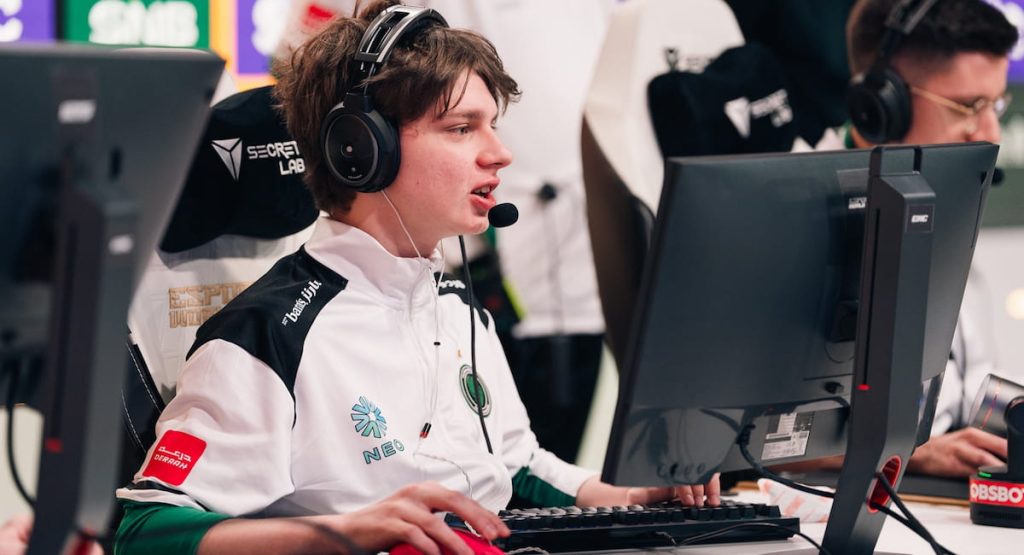 kyousuke playing CS2 for Falcons at Esports World Cup 2025.