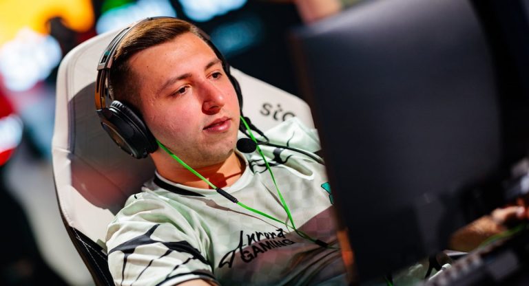 XANTARES playing at the CS2 Esports World Cup 2025.