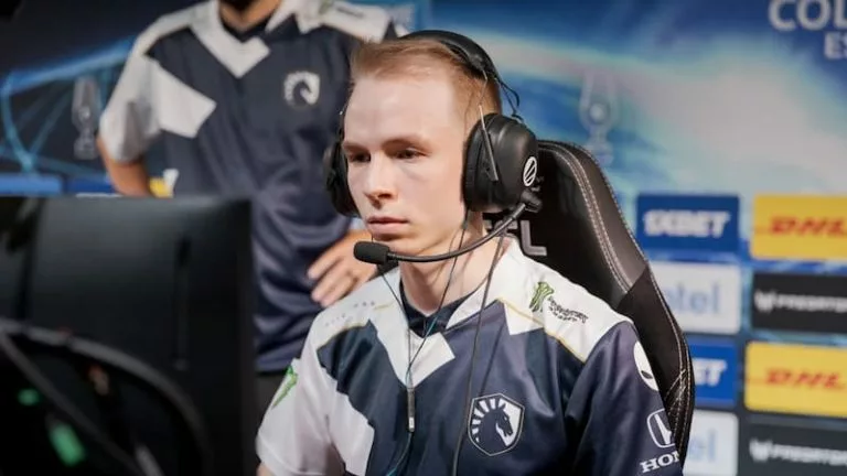 EliGE playing for Team Liquid at IEM Cologne 2021.