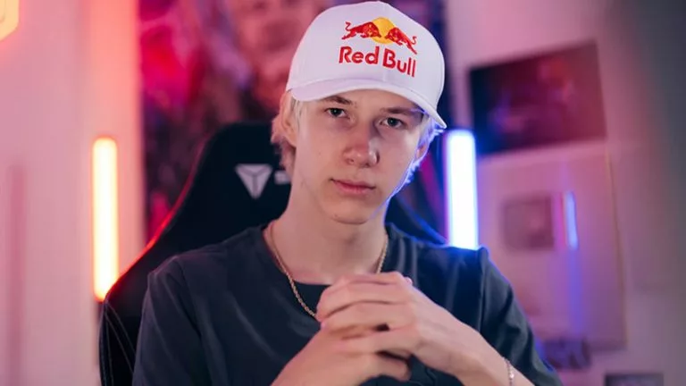 mr savage a pro fortnite player