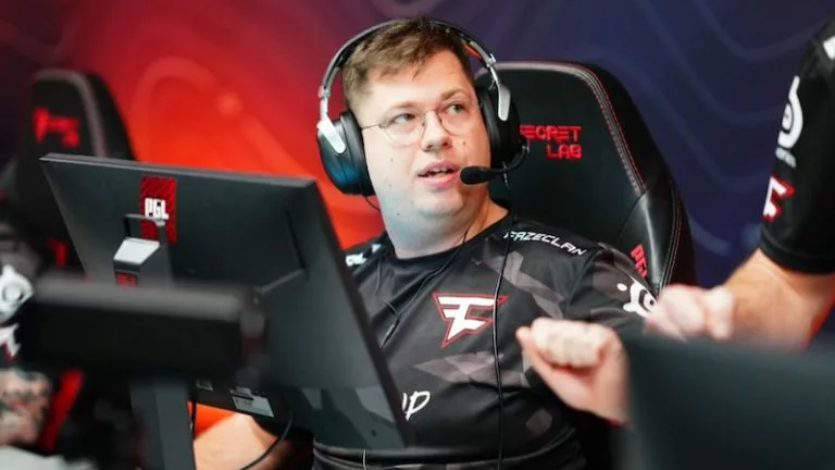 Karrigan playing for FaZe at PGL Cluj-Napoca 2025.