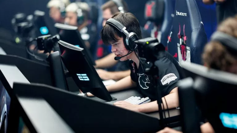 molodoy played a big role in FURIA's FISSURE Playground 2 title run.