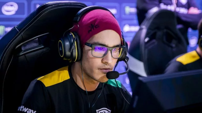 TACO, one of the best esports players in Brazil, playing at DreamHack Open Anaheim for MIBR.
