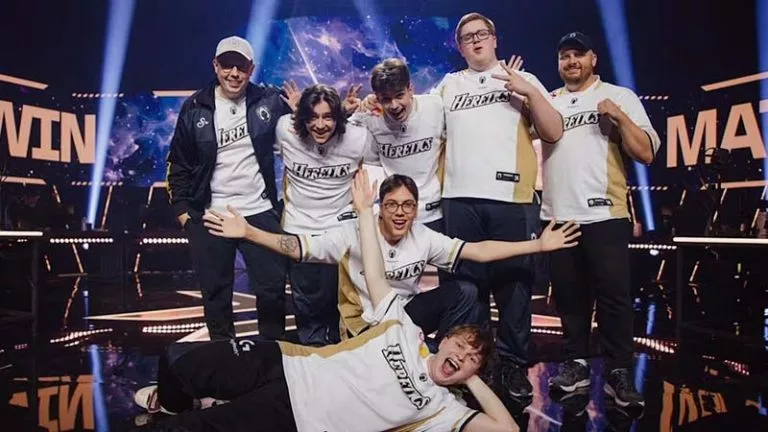 Team Heretics on stage