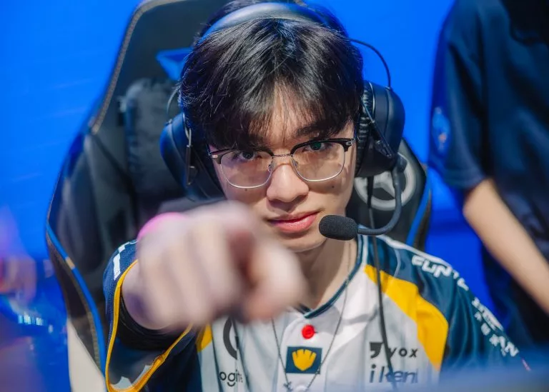FNC vs CFO - LoL Worlds 2025