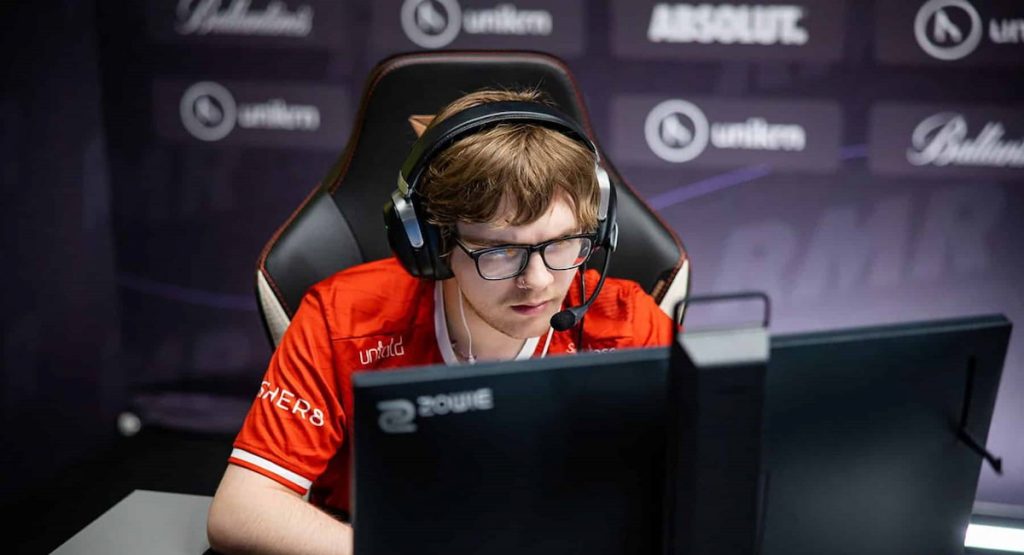 Fnatic's CS2 player CYPHER.