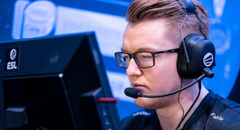 rain returns to FaZe Clan for ESL Pro League Season 22.