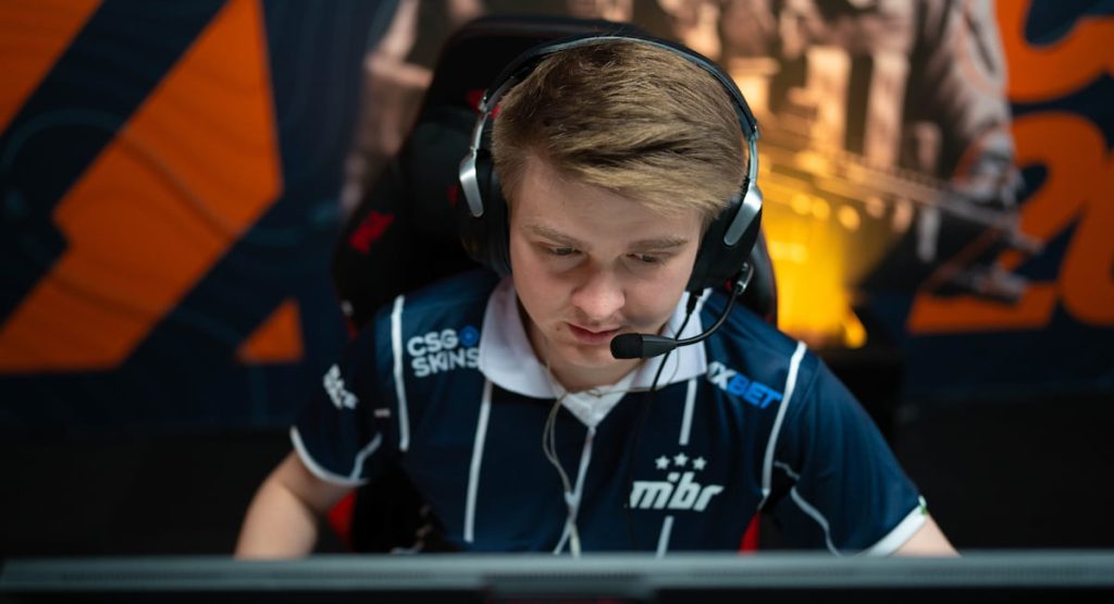 Qikert playing for MIBR at PGL Masters Bucharest 2025. MIBR and NIP were the fist teams eliminated from PGL Masters Bucharest.