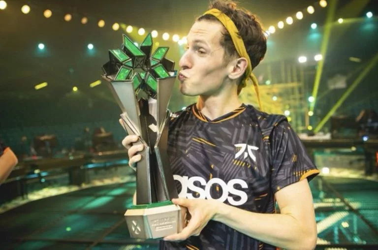 FNATIC Boaster