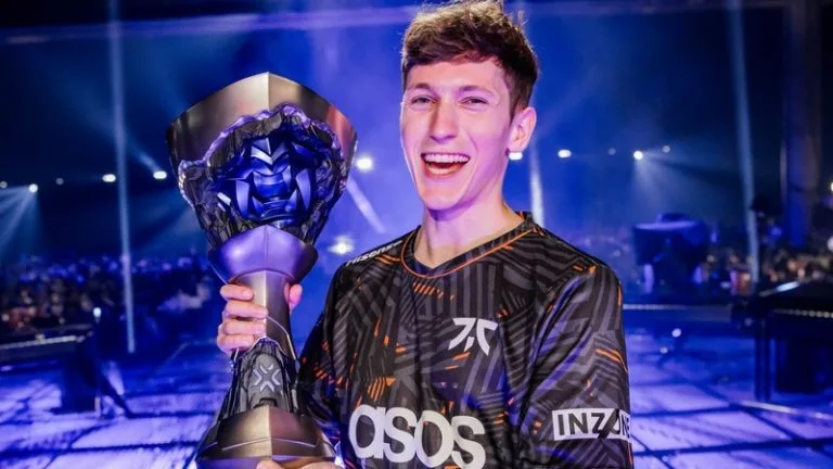FNATIC Boaster