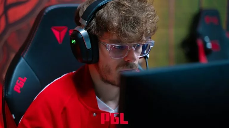 MOUZ