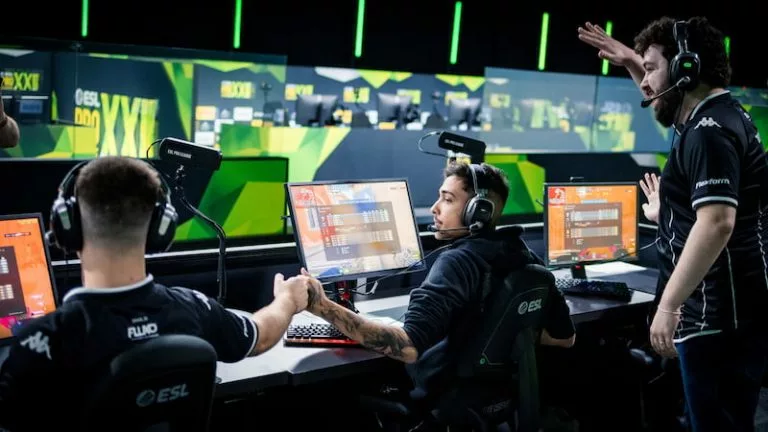 Fluxo playing at ESL Pro League Season 22.