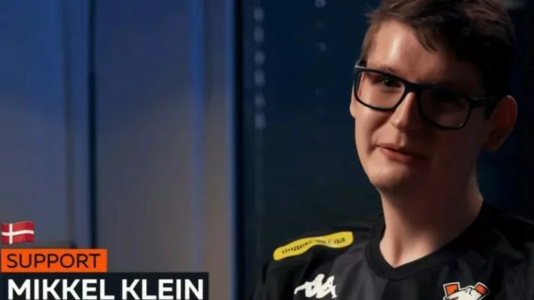 a professional esports player called sypeh being interviewed