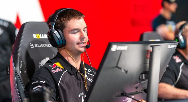 device playing for Astralis at the StarLadder Budapest Major 2025.