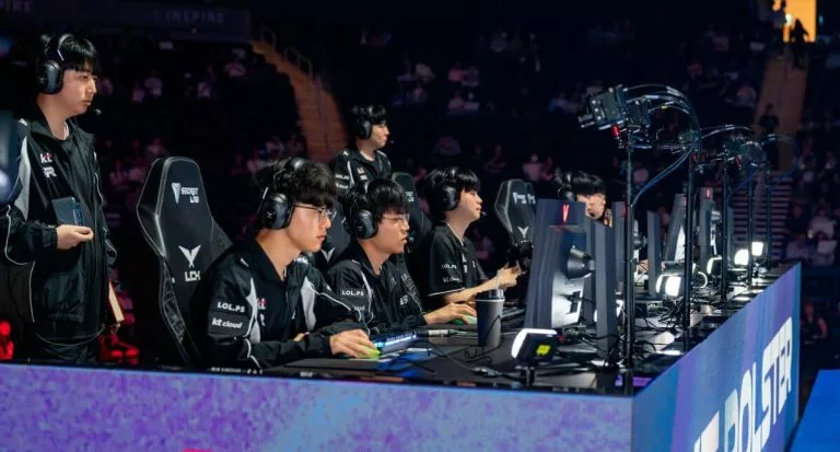 The LCK and LCP will use coach comms in Winter 2026