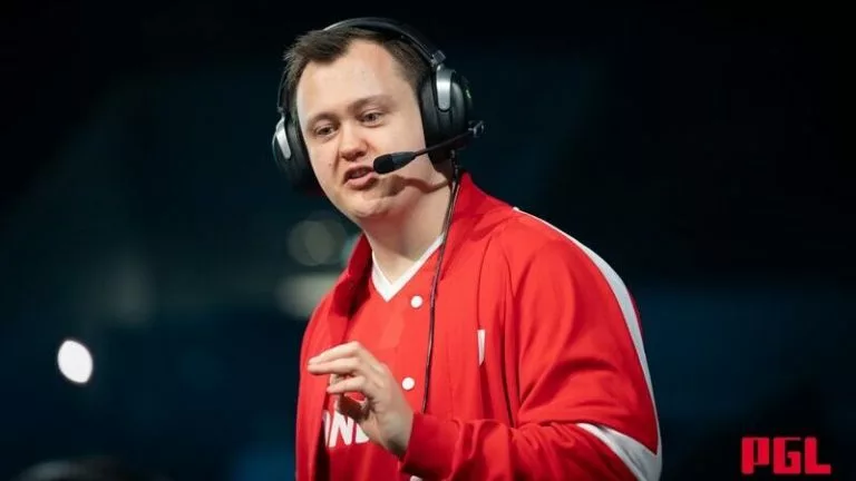 MOUZ sycrone