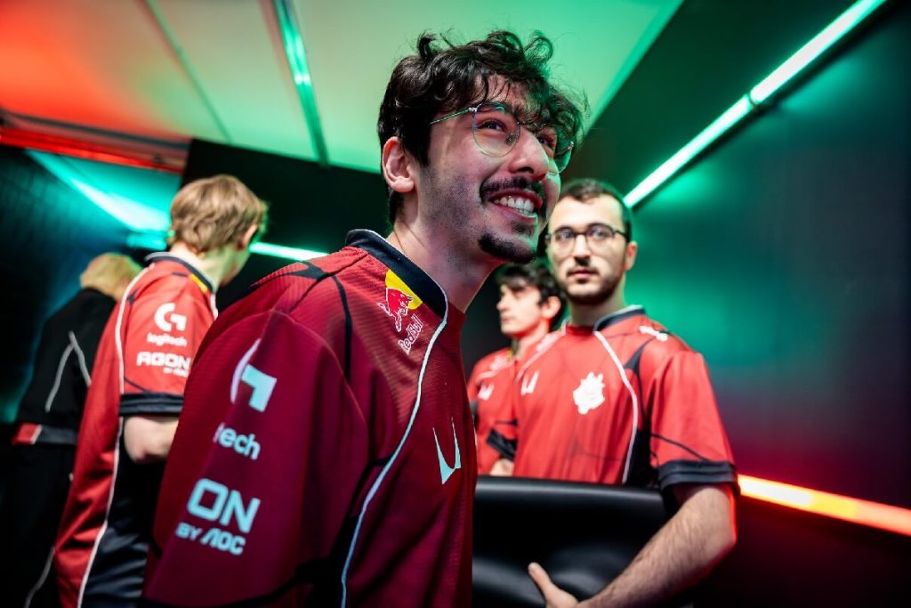 G2 Esports vs BNK FearX odds and predictions