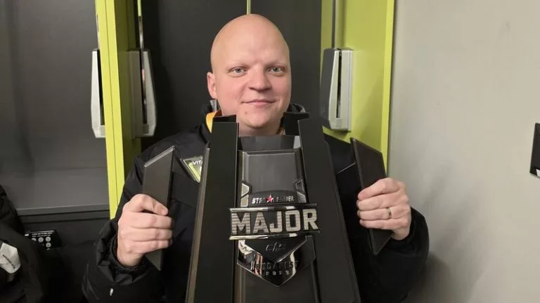 xqtzzz-major-trophy