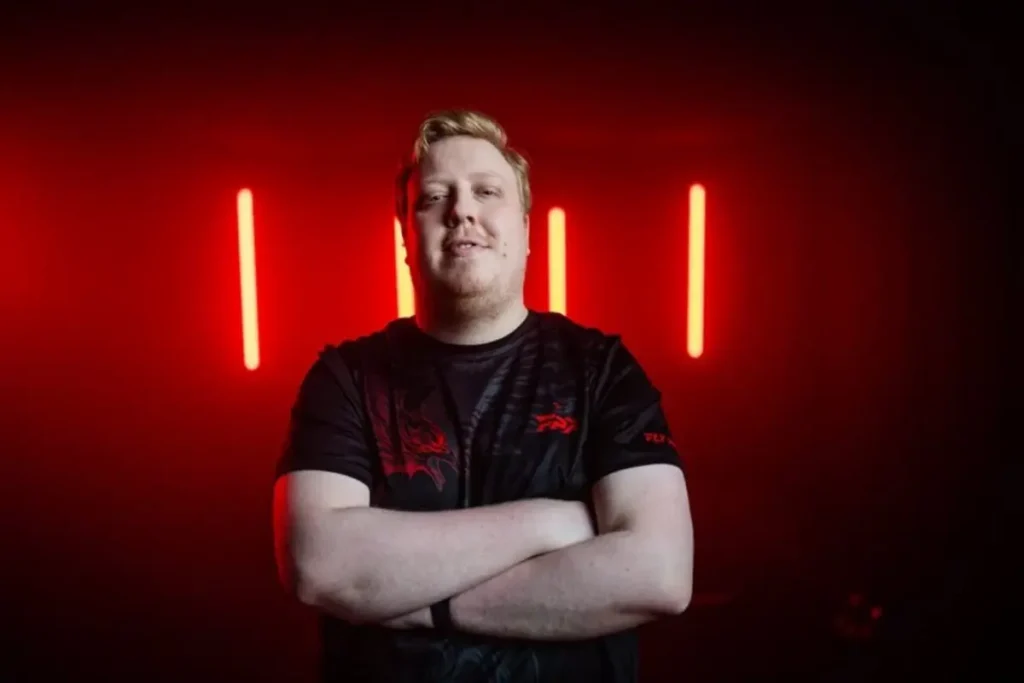 Riot Games and NAVI suspend Ardiis over “offensive language” during VCT co-stream