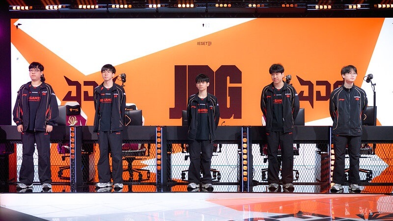 EWC group stage LYON vs JDG prediction: JD Gaming