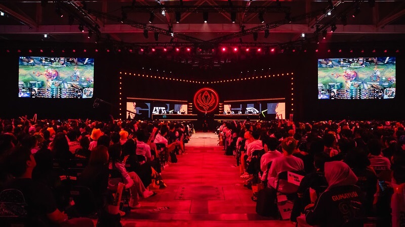 LoL bot mages meta: LoL MSI audience