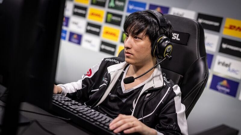 a photo of Ame playing