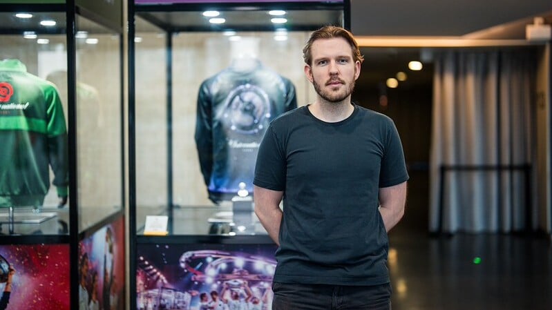 A photo of Cr1t, a Dota 2 player from Team Falcons