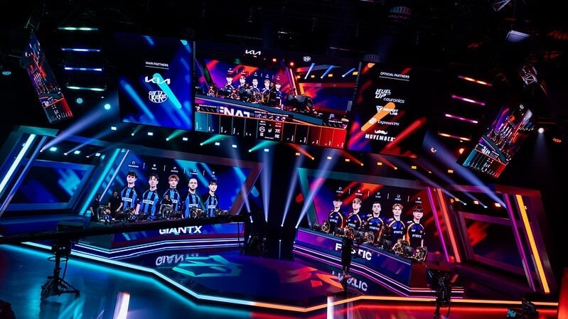 FNC misses Worlds for the first time since 2016: FNC vs GX