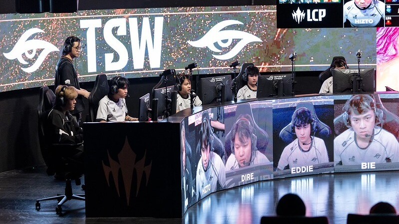 TSW qualifies for the LoL World Championship after their Swiss round.