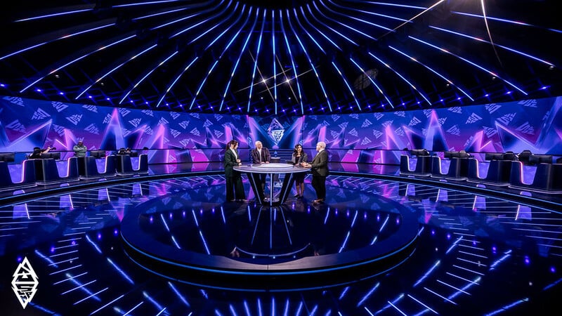 A photo of the BLAST SLAM VII stage