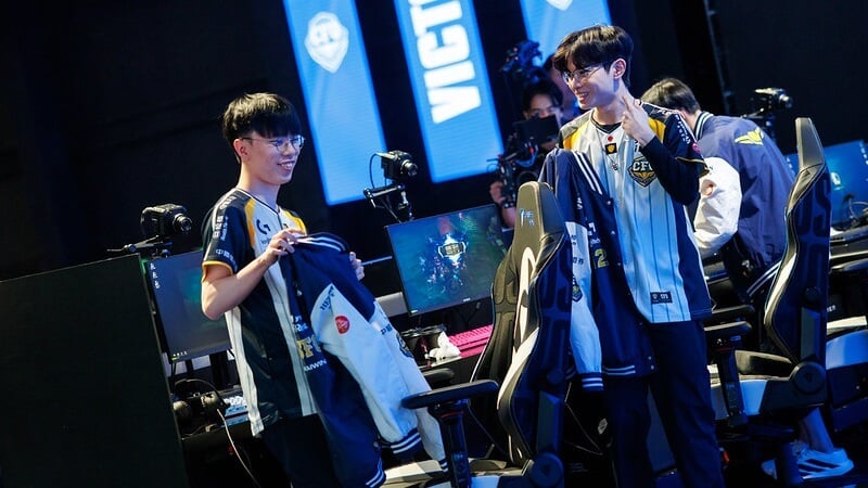 Who won the 2025 LoL Worlds: CTBC Flying Oyster