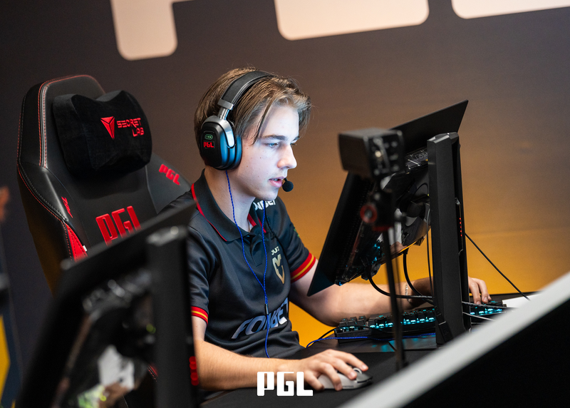 pr-mouz-pgl-bucharest